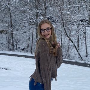 Meet your Posher, Megan